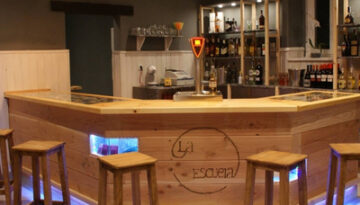 bar la escuela
